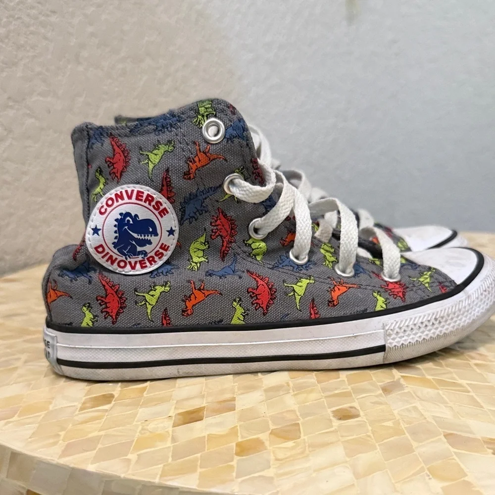 Converse Dinoverse Kids High-Tops - Gray with Colorful Dinosaurs size 1Y